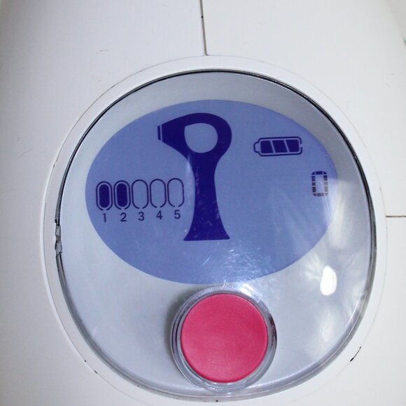 Pink Skincare Laser Tool - Picture 6 of 9